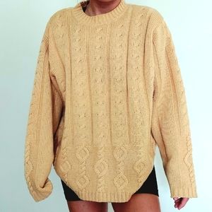 Chicago strolls cable knit sweater, L, tan/yellow